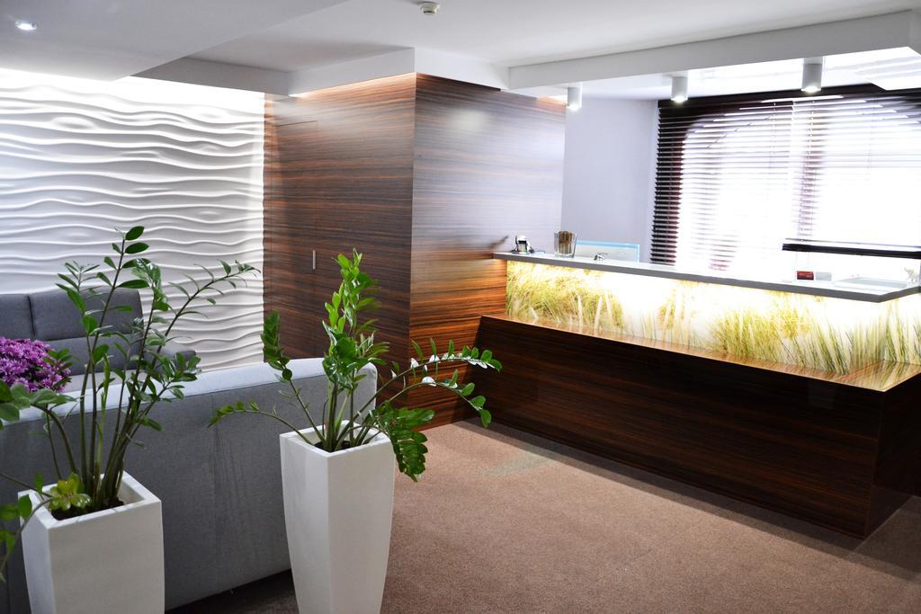 Hotel Orlik Płońsk エクステリア 写真